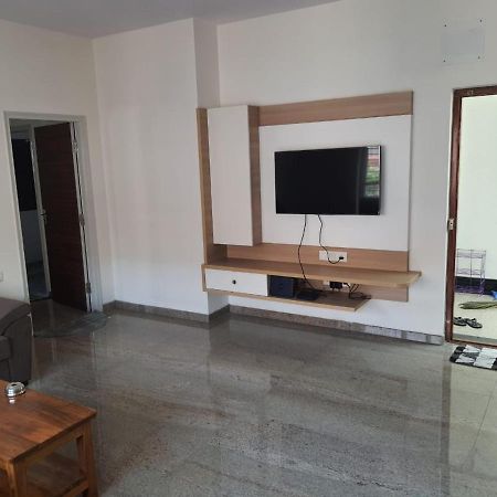 Castle Bannerghatta Road 벵갈루루 외부 사진