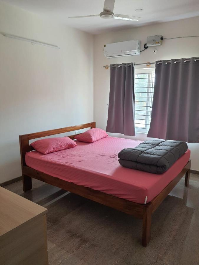 Castle Bannerghatta Road 벵갈루루 외부 사진